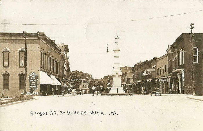 Rialto Theatre - Earlier Incarnation Of Theatre On Right